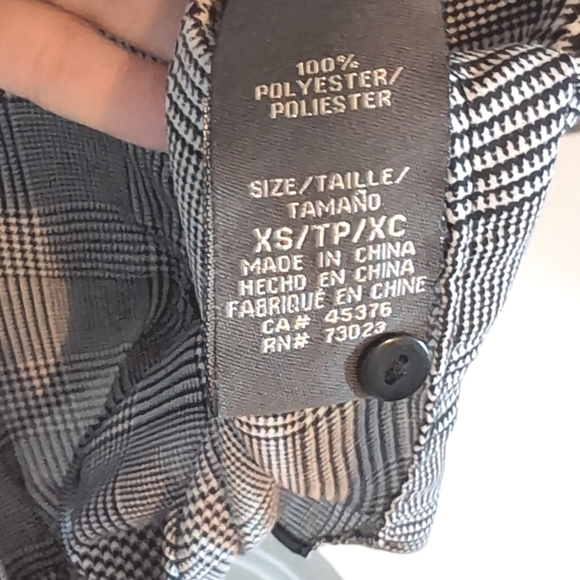 Suzy Shier XS Button-Down Top with Front Tie & Lace Back Excellent Condition - Picture 8 of 9